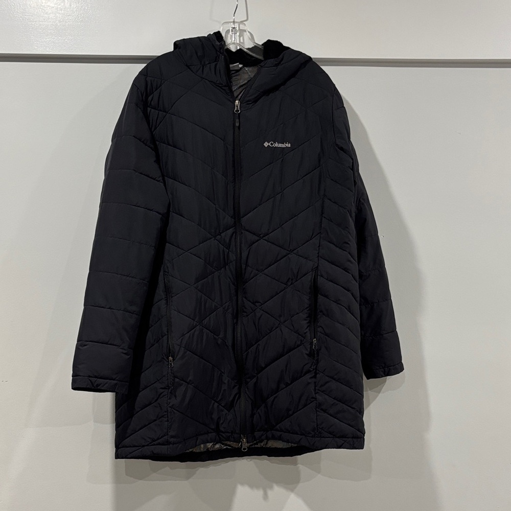 Columbia Women's Black Hooded Puffer Coat